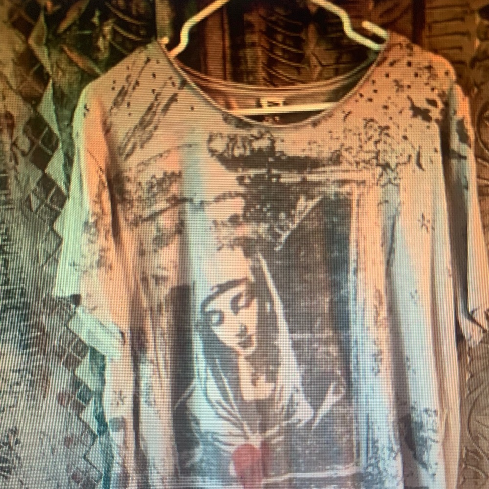 Magnolia Pearl  Saint love rare find t shirt